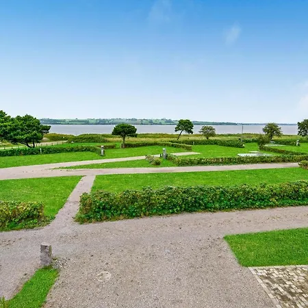 Awesome In With House Sea View